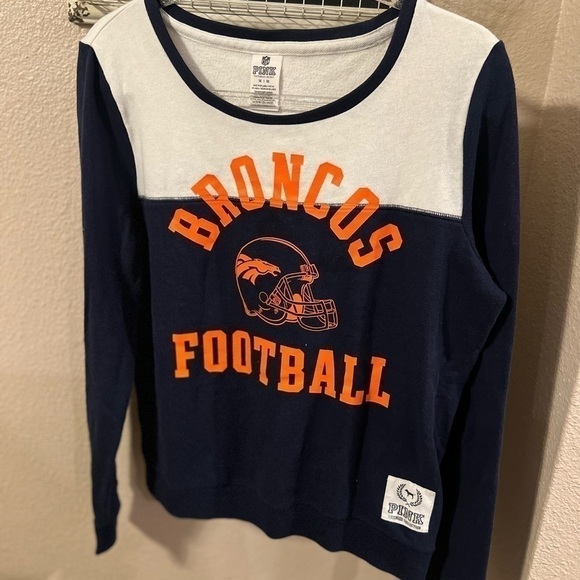 𝅺pink and NFL Women's Bronco's Football Pullover Size M - Picture 1 of 5